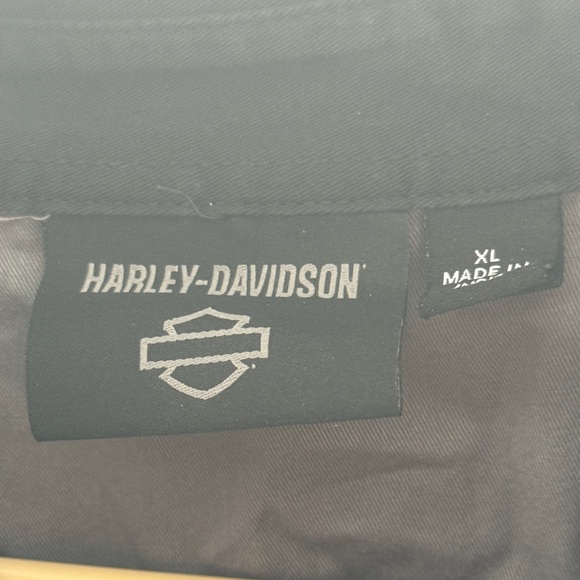 Harley-Davidson Charcoal Gray and. Lack Button-Up Shirt - Picture 3 of 4